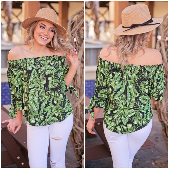 ✨LAST ONE✨Tropical Print Off Shoulder Top - Picture 7 of 7